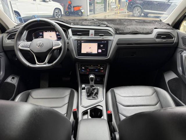280 TSI Elegance 它能同時給你「家庭休旅的實用」與「歐系車的駕馭感」。你會發現，開久了真的很難換車。  第6張相片