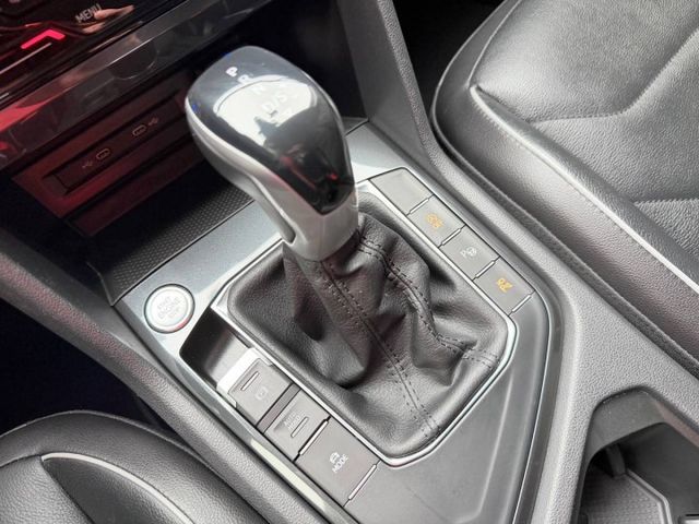 280 TSI Elegance 它能同時給你「家庭休旅的實用」與「歐系車的駕馭感」。你會發現，開久了真的很難換車。  第14張相片