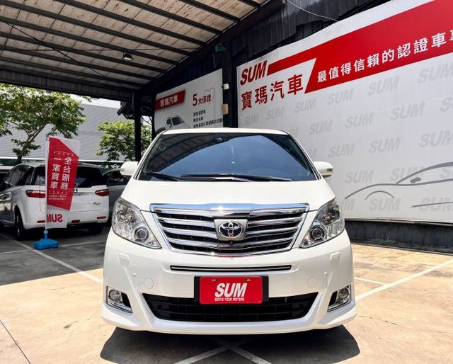 旗艦七人座 Alphard 一直是商務接待與家庭用車的經典代表。一部真正懂得享受移動過程的豪華 MPV。  第3張相片