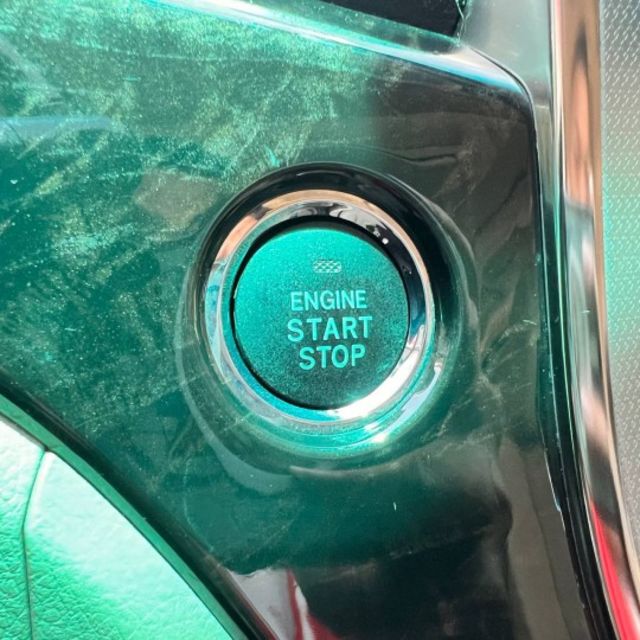 旗艦七人座 Alphard 一直是商務接待與家庭用車的經典代表。一部真正懂得享受移動過程的豪華 MPV。  第15張相片