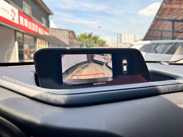 對馬迷來說，CX-30 不只是代步工具，而是一台讓人下車後，還忍不住回頭多看一眼的作品。  第16張相片