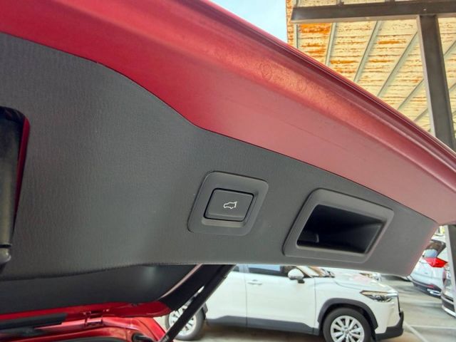 旗艦進化型 AWD 智慧四輪驅動系統 全車系並標配 MRCC 全速域 ACC、360°環景影像及 HUD 抬頭顯示器。  第5張相片