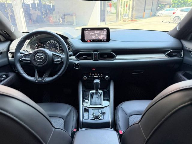 旗艦進化型 AWD 智慧四輪驅動系統 全車系並標配 MRCC 全速域 ACC、360°環景影像及 HUD 抬頭顯示器。  第6張相片