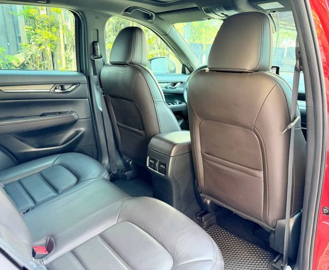 旗艦進化型 AWD 智慧四輪驅動系統 全車系並標配 MRCC 全速域 ACC、360°環景影像及 HUD 抬頭顯示器。  第8張相片