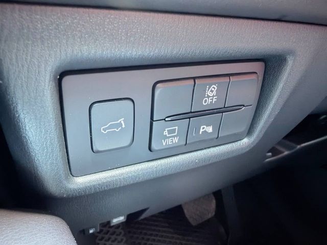 旗艦進化型 AWD 智慧四輪驅動系統 全車系並標配 MRCC 全速域 ACC、360°環景影像及 HUD 抬頭顯示器。  第11張相片