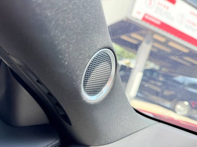 旗艦進化型 AWD 智慧四輪驅動系統 全車系並標配 MRCC 全速域 ACC、360°環景影像及 HUD 抬頭顯示器。  第19張相片