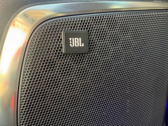 Executive Lounge頂級尊榮座艙 電動航空座椅、JBL頂級音響、後座獨立影音娛樂系統與三區恆溫空調  第11張相片