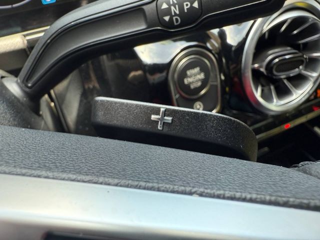 總代理  里程僅4.3萬公里 車況綿密 精品級養護 比新車更划算，卻依然保有歐系精品的質感與科技  第14張相片