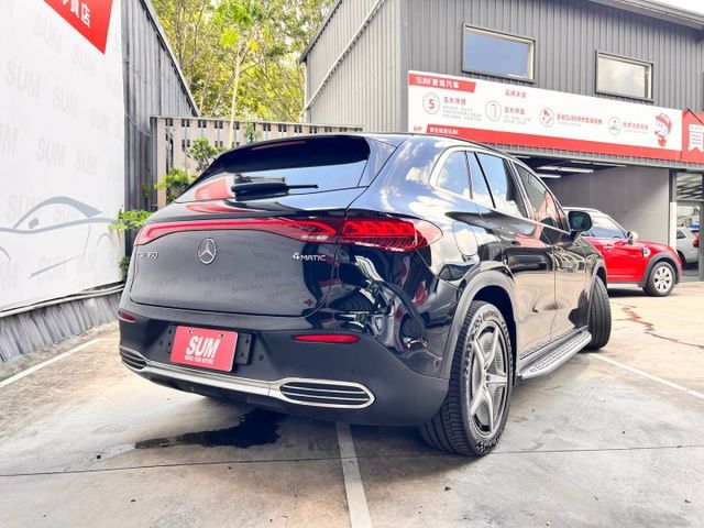 若尋找一台兼具豪華、科技、舒適與環保的頂級 SUV， EQE SUV 350 4MATIC，會讓你明白什麼叫「移動的豪宅  第2張相片