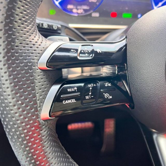 若尋找一台兼具豪華、科技、舒適與環保的頂級 SUV， EQE SUV 350 4MATIC，會讓你明白什麼叫「移動的豪宅  第13張相片