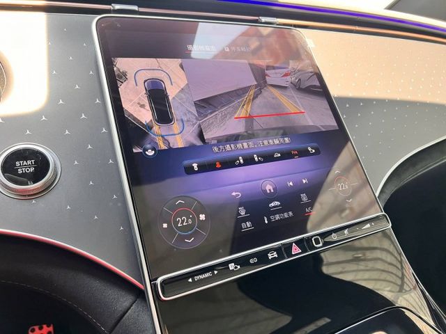 若尋找一台兼具豪華、科技、舒適與環保的頂級 SUV， EQE SUV 350 4MATIC，會讓你明白什麼叫「移動的豪宅  第17張相片
