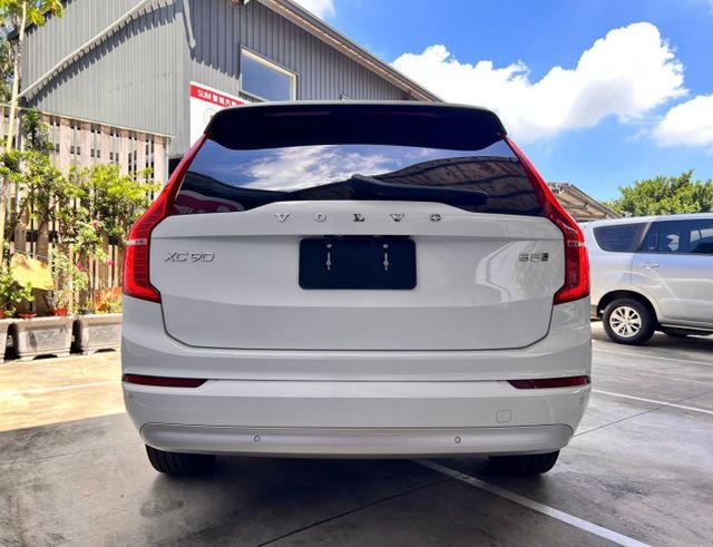 七人乘坐舒適 AWD 四驅更有信心  北歐極簡豪華質感 安全科技全面守護  第4張相片