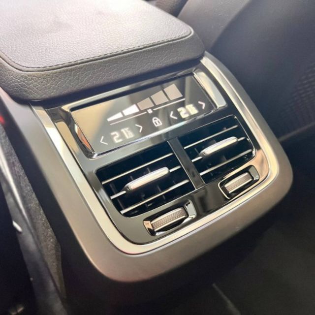 七人乘坐舒適 AWD 四驅更有信心  北歐極簡豪華質感 安全科技全面守護  第10張相片