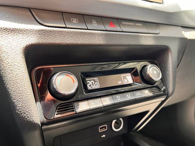COMBI 1.0 TSI 喜歡小車的靈活與德系紮實感？ 這台 Fabia 絕對值得你親自試駕體驗！小姐姐用車 香味四溢  第14張相片