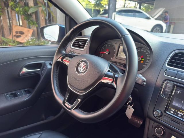 Polo 1.6 HL 1937年成立以來，Volkswagen 始終堅持德國造車工藝，讓 Polo 擁有紮實的底盤  第9張相片