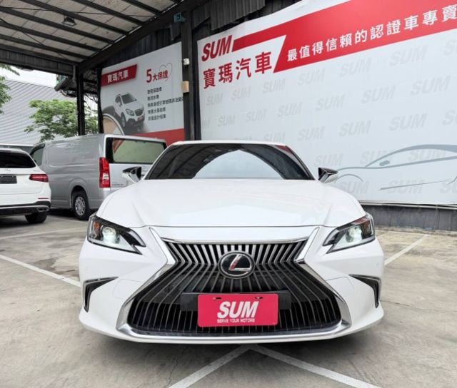 頂級版 不是每台中大型房車，都能同時做到「舒適、體面、耐開、又讓人安心」Lexus ES 正是許多業務主管的選擇  第3張相片