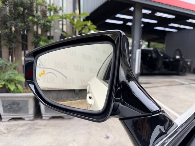 頂級版 不是每台中大型房車，都能同時做到「舒適、體面、耐開、又讓人安心」Lexus ES 正是許多業務主管的選擇  第19張相片
