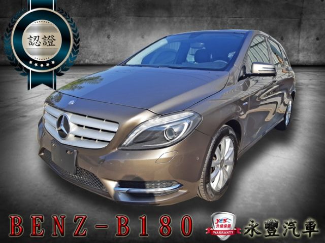 B系列首選 B180 原廠加購特殊咖啡金漆面 原廠低里程 低耗損 低消磨 F1手自排快撥鍵 可加裝新款安卓機組  第1張相片