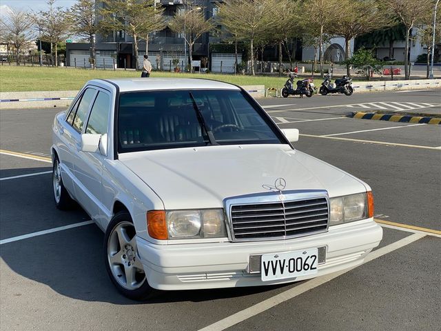 Benz 賓士190e 價格為10萬 50萬中古車的價格 Findcar 找車網