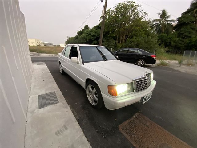 Benz 賓士190e 價格為10萬 50萬中古車的價格 Findcar 找車網