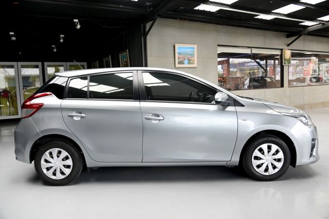 超低里程僅6萬! 加裝多功能安卓機 含導航 CarPlay 前後行車紀錄器 #全額貸 #原鈑件  第4張相片