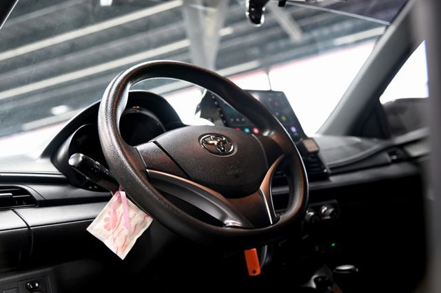 超低里程僅6萬! 加裝多功能安卓機 含導航 CarPlay 前後行車紀錄器 #全額貸 #原鈑件  第11張相片