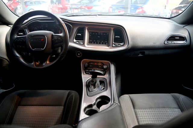 全網最大肌肉車販售 黑化套件!! 20吋PLUS版鋁圈 CarPlay 天使光圈 超經典 #未領牌 #新車利率  第13張相片