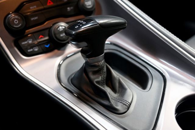 全網最大肌肉車販售 黑化套件!! 20吋PLUS版鋁圈 CarPlay 天使光圈 超經典 #未領牌 #新車利率  第16張相片