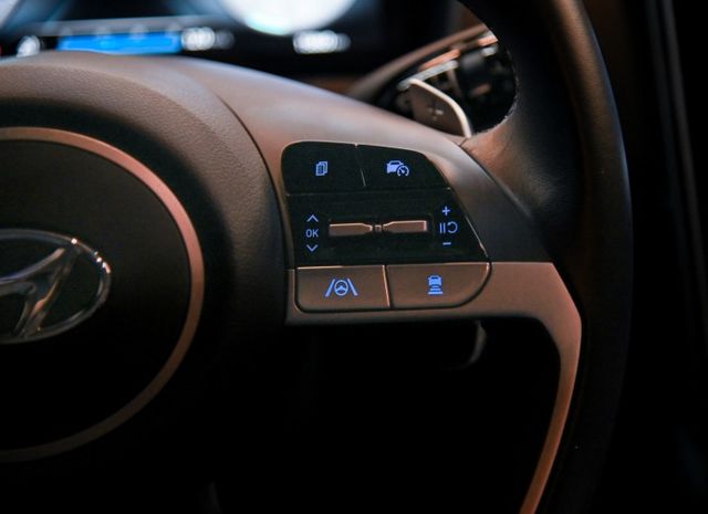 韓系熱賣SUV~新古車僅跑一萬原廠保固中~LV2全速域跟車+車道置中+數位儀表+手機投影+倒車顯影~買新車不如買這台!  第15張相片