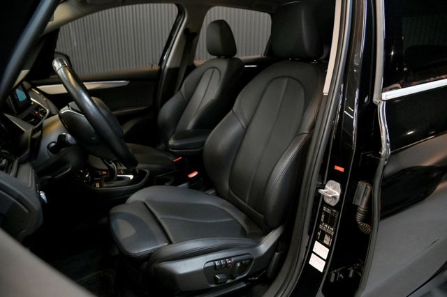 與新車百萬價差輕鬆入主BMW～小改款~升級SPORTline套件+17鋁圈＋雙前電動椅＋倒車顯影＋電尾門～滿滿配備快搶購  第11張相片