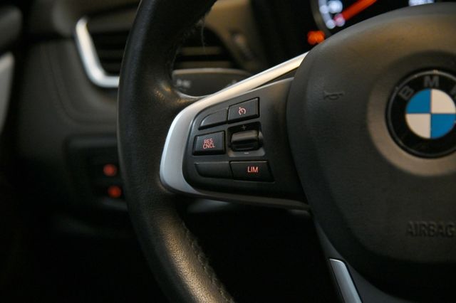 與新車百萬價差輕鬆入主BMW～小改款~升級SPORTline套件+17鋁圈＋雙前電動椅＋倒車顯影＋電尾門～滿滿配備快搶購  第14張相片
