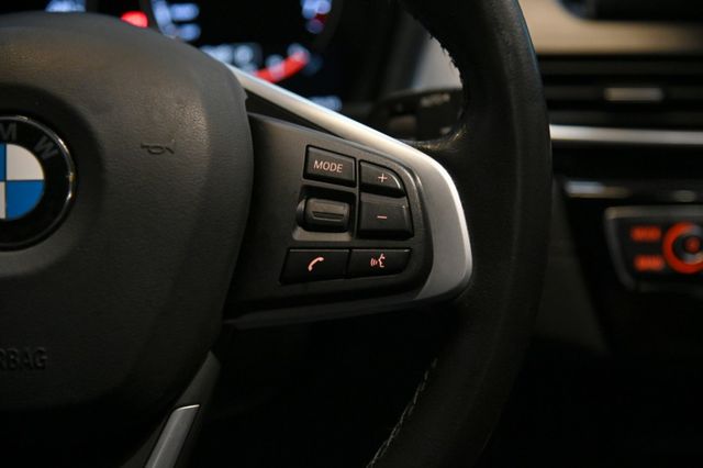 與新車百萬價差輕鬆入主BMW～小改款~升級SPORTline套件+17鋁圈＋雙前電動椅＋倒車顯影＋電尾門～滿滿配備快搶購  第15張相片