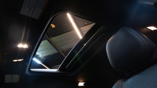 家庭移動城堡XSE運動版~跑6萬定期保養~TSS主動跟車+車偏輔助+360環景+足踢側滑門電尾門+升級高階主機配滿~快搶  第18張相片