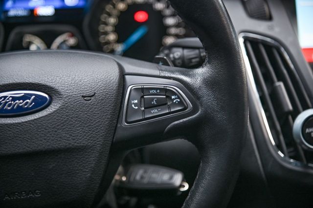 高安全係數代步小車! 加裝多功能影音 抬顯 1.5渦輪省稅金 換檔撥片 #全額貸 #原版件 #最長保固2年五萬公里  第17張相片