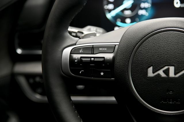 旗艦X-LINE AWD~僅跑1萬新車保固至2028~選配全景天窗+主動跟車+環景+12.3吋曲面儀表+手機投影~快搶!  第9張相片
