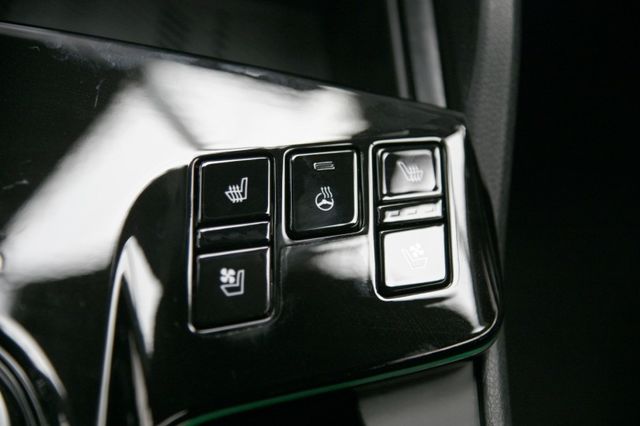 旗艦X-LINE AWD~僅跑1萬新車保固至2028~選配全景天窗+主動跟車+環景+12.3吋曲面儀表+手機投影~快搶!  第15張相片