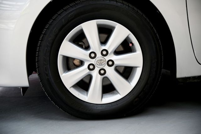 保值神車高妥善好養護~超低里程僅走8萬!第三方認證全車原鈑件~無待修買回去直接上路~方向盤快撥+車距雷達+電折~快搶美車  第8張相片