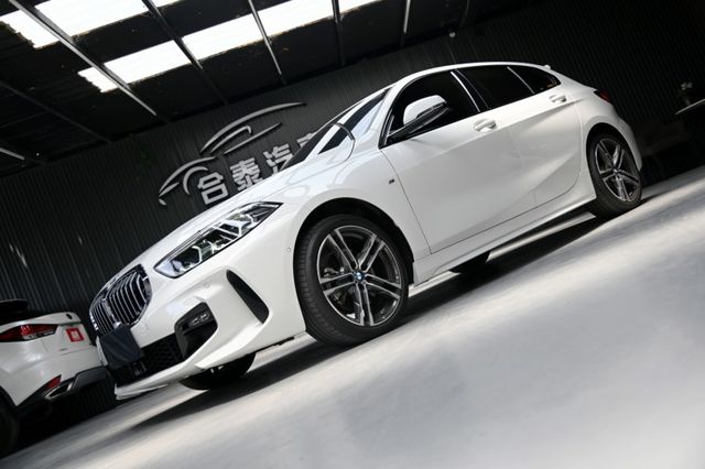 熱血掀背~原廠紀錄 僅跑4萬~M-SPORT套件+麂皮賽車椅+數位儀表+主動跟車+車道維持+手機投影+QI充電~限時搶購  第2張相片
