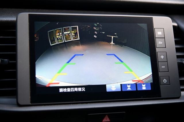 搶手熱門小柴犬~原廠紀錄僅跑4萬~LV2跟車+車道維持+倒車顯影+手機投影+I-KEY免鑰+盲點偵測+8安~省油省稅首選  第18張相片