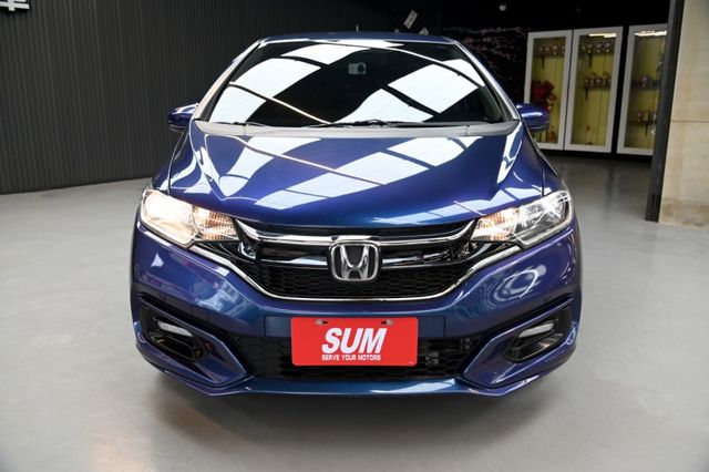 最暢銷小車旗艦S版~超低里程僅走3萬定期保養全車原鈑~定速巡航+換檔快撥+倒車顯影+前後車距雷達+恆溫空調~快預約賞車~  第3張相片