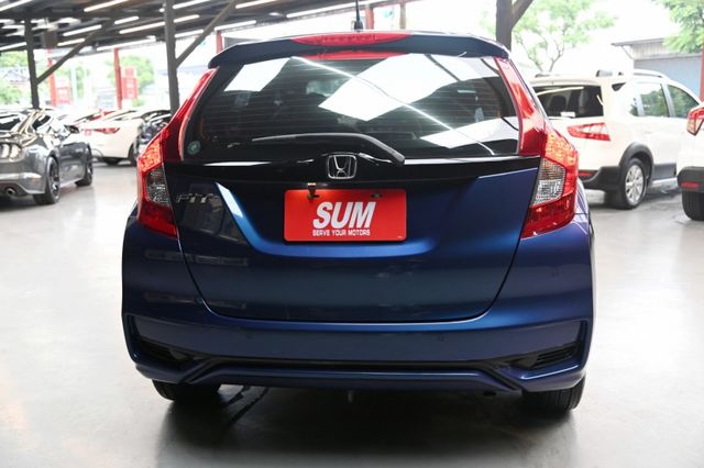 最暢銷小車旗艦S版~超低里程僅走3萬定期保養全車原鈑~定速巡航+換檔快撥+倒車顯影+前後車距雷達+恆溫空調~快預約賞車~  第5張相片