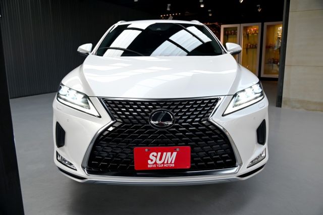 原裝進口極美車況~原廠紀錄新車保固中僅走4萬~主動跟車+車偏輔助+倒車顯影+手機投影+QI充電+電尾門~認證原鈑速洽預約  第3張相片