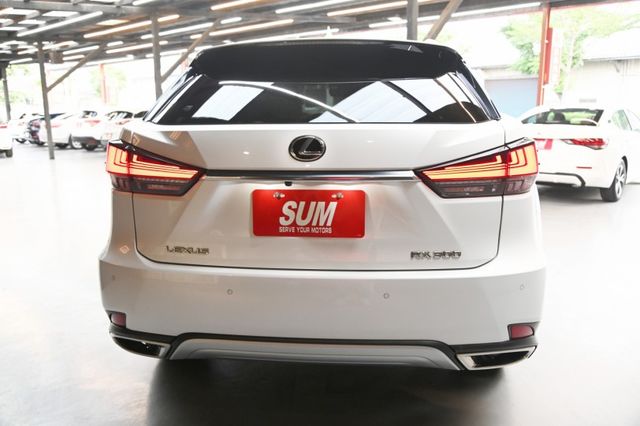 原裝進口極美車況~原廠紀錄新車保固中僅走4萬~主動跟車+車偏輔助+倒車顯影+手機投影+QI充電+電尾門~認證原鈑速洽預約  第5張相片