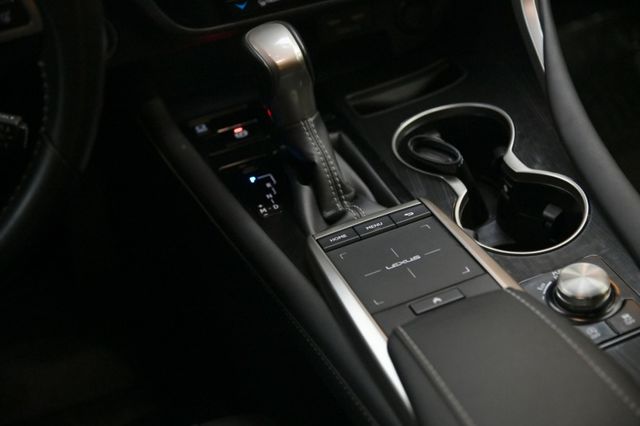 原裝進口極美車況~原廠紀錄新車保固中僅走4萬~主動跟車+車偏輔助+倒車顯影+手機投影+QI充電+電尾門~認證原鈑速洽預約  第17張相片
