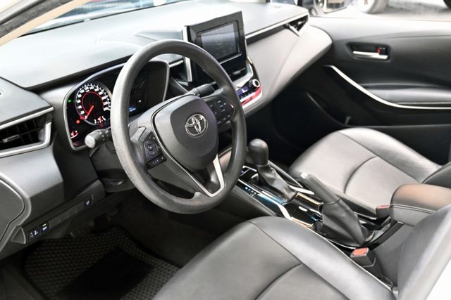 銷售冠軍家庭房車~原廠紀錄 超低里程僅4萬~ACC跟車+車道偏移警示+倒車顯影+循跡防滑+胎壓偵測+藍芽音樂~全台保固~  第7張相片