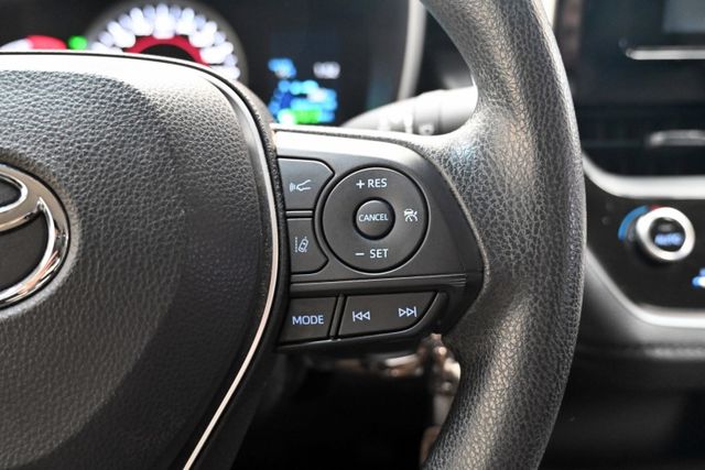 銷售冠軍家庭房車~原廠紀錄 超低里程僅4萬~ACC跟車+車道偏移警示+倒車顯影+循跡防滑+胎壓偵測+藍芽音樂~全台保固~  第11張相片