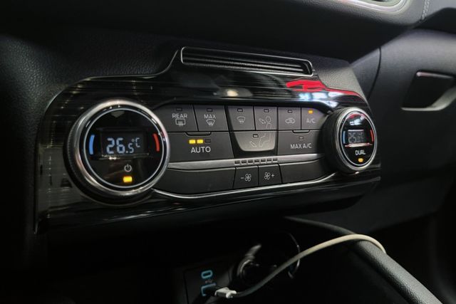 少見沉穩洗鍊黑頂規ST-LINE~原廠保養紀錄~全速域跟車+車道維持輔助+360環景影像+全景大天窗+CARPLAY~  第16張相片