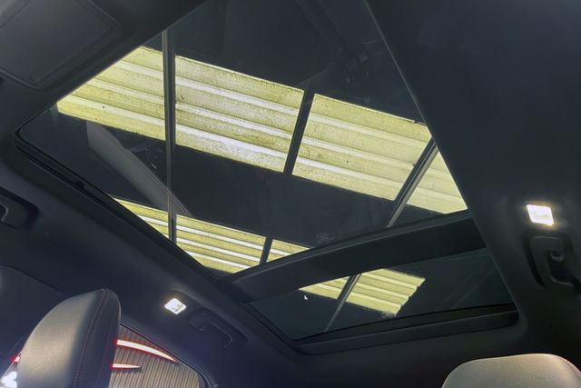 少見沉穩洗鍊黑頂規ST-LINE~原廠保養紀錄~全速域跟車+車道維持輔助+360環景影像+全景大天窗+CARPLAY~  第18張相片