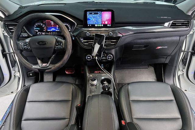 賣一台少一台同級主動安全最滿~原廠3+3保固中僅跑4萬~ACC跟車+360環景+車道維持輔助+電動座椅+加裝尾翼+前大包  第7張相片