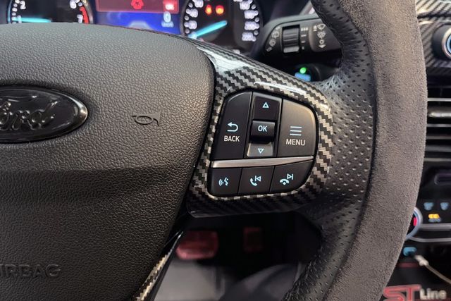 賣一台少一台同級主動安全最滿~原廠3+3保固中僅跑4萬~ACC跟車+360環景+車道維持輔助+電動座椅+加裝尾翼+前大包  第9張相片